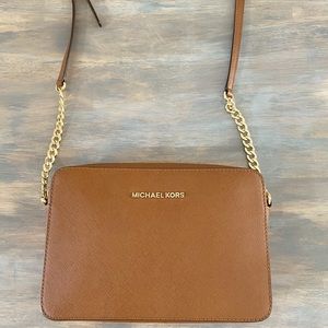 Michael Kors Jet Set Crossbody